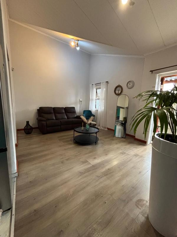 2 Bedroom Property for Sale in Mitchells Plain Central Western Cape